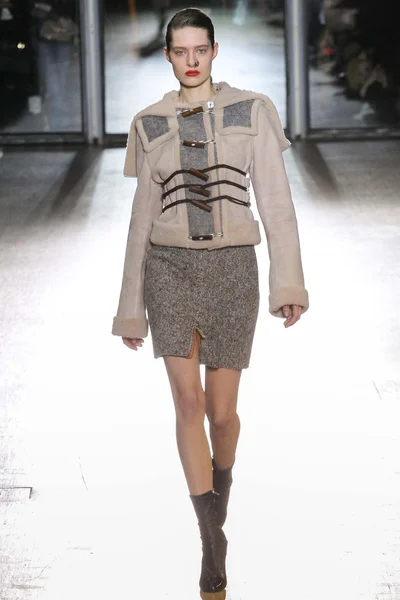 Look 15